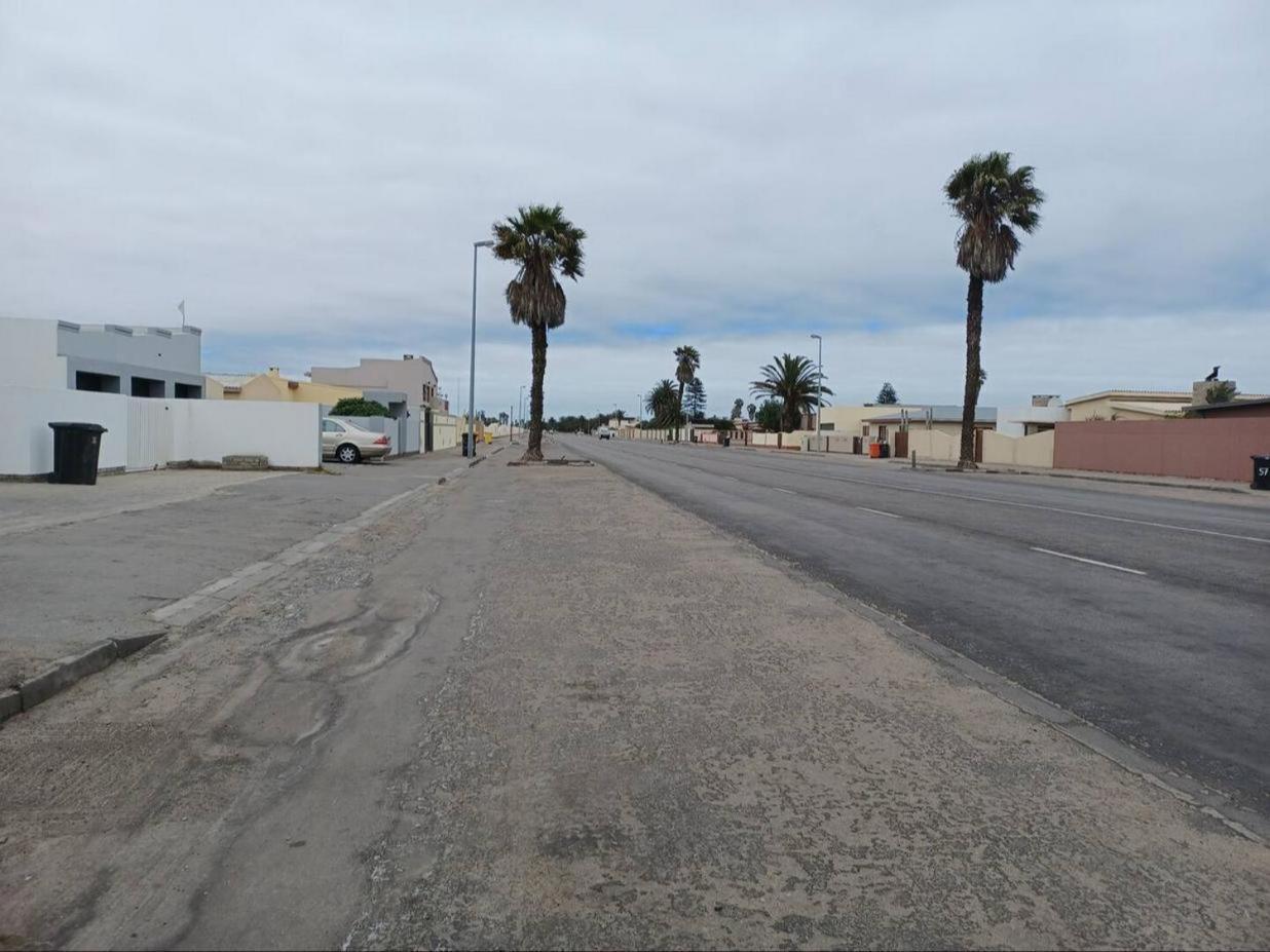 Carlo'S Boutique Guesthouse Walvis Bay Exterior photo