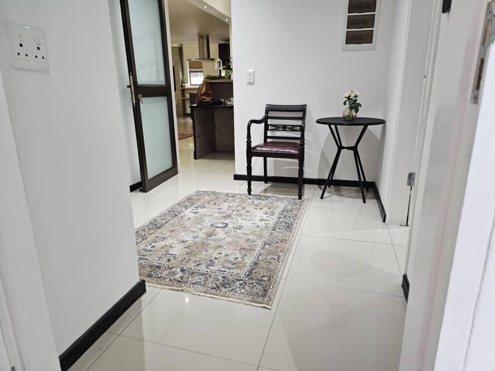 Carlo'S Boutique Guesthouse Walvis Bay Exterior photo